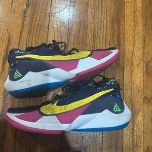 Used Men’s Nike “Freak 2” sneakers